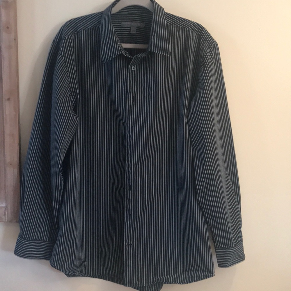 Men’s Pinstriped Long Sleeved Dress Shirt